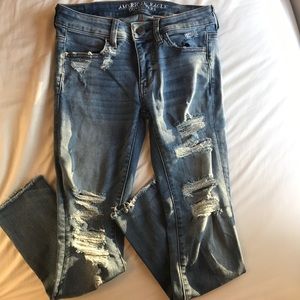 American Eagle Cropped Distressed Jeggings